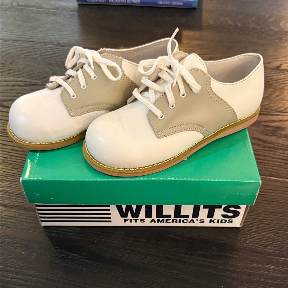 Willits White Ecru Saddle Shoes 11 1/2 EE